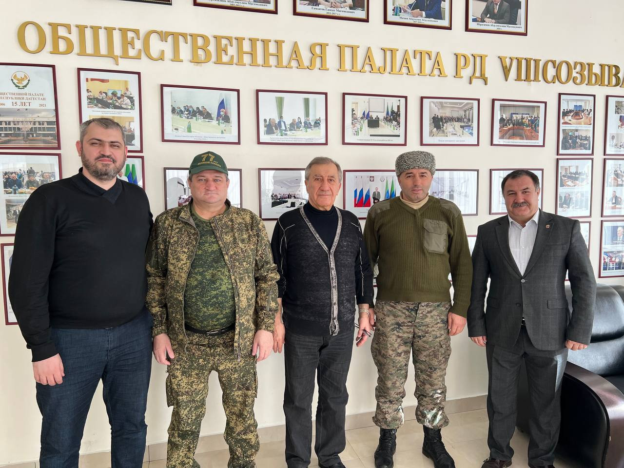 По инициативе Общественной палаты Республики Дагестан при поддержке Министерства по национальной политике и делам религий РД состоялось совещание по вопросам отправки очередного гуманитарного груза из Дагестана для участников СВО и жителей Новороссии