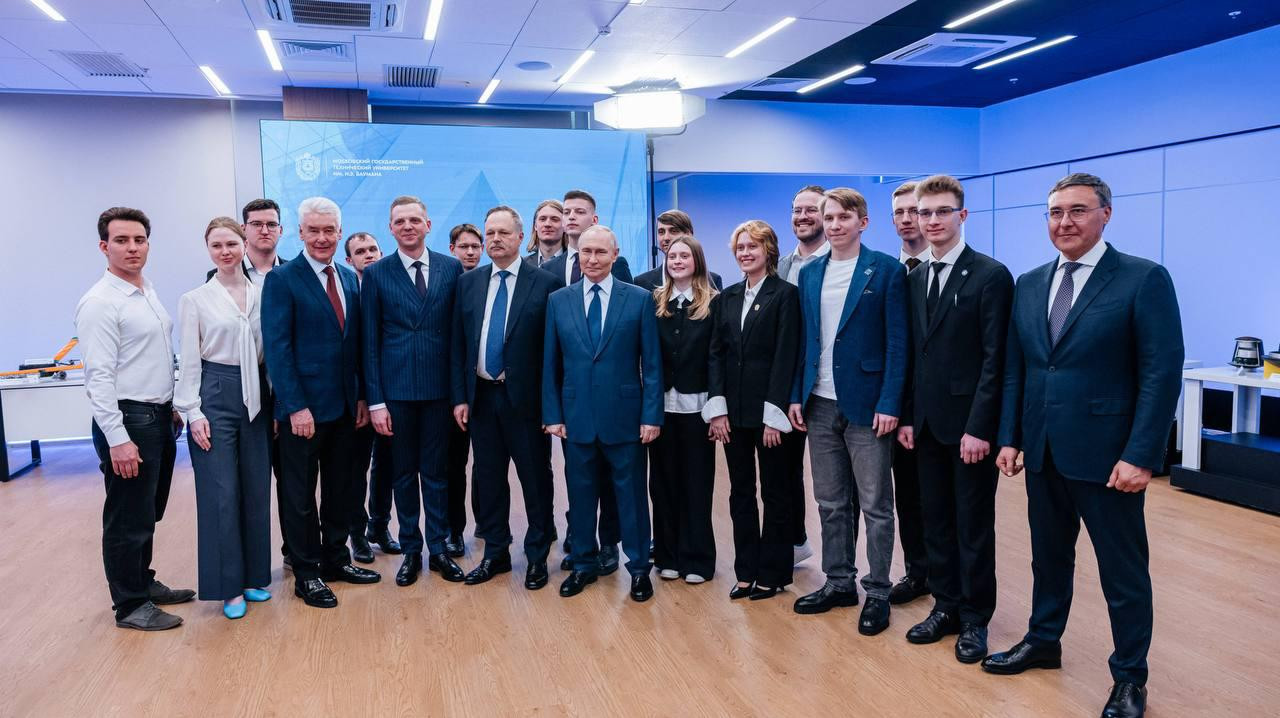 Члены и руководство Аппарата Общественной палаты РД — о международной и внутренней повестке: от развития космоса до геополитики