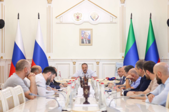 Член Общественной палаты Руслан Магомедов принял участие во встрече Главы РД с руководителями благотворительных фондов и общественных организаций.