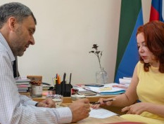Председатель Комиссии ОП РД Руслан Магомедов провел рабочую встречу с Уполномоченным по правам ребенка в РД