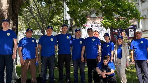 Общественная палата Республики Дагестан провела субботник в честь 80-летия Победы