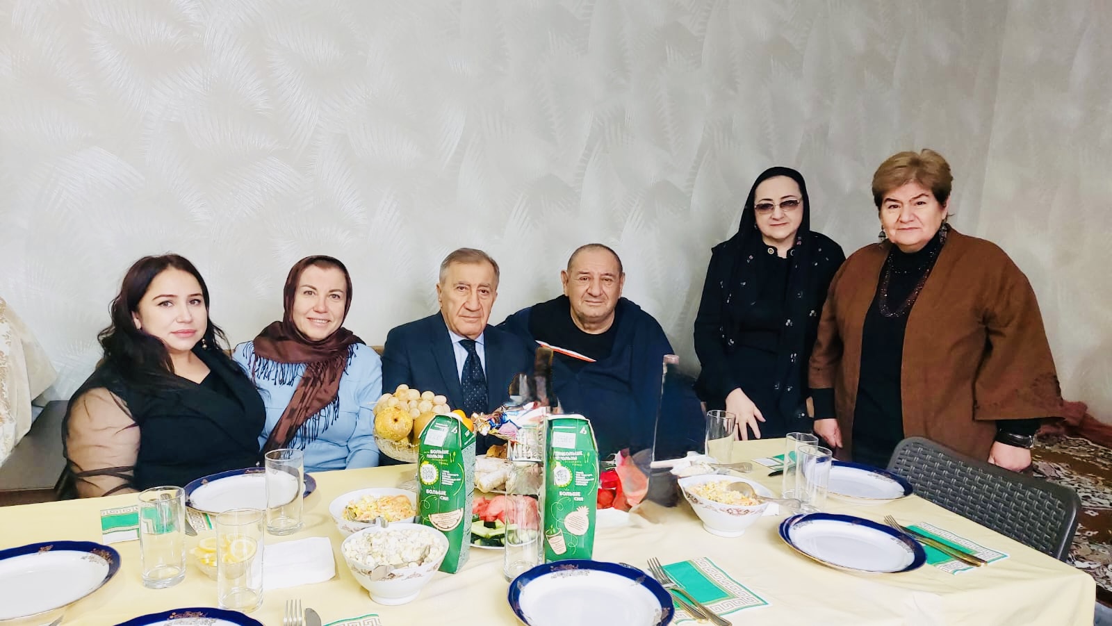 70 лет служения обществу: Алюсету Азизханову вручена медаль Общественной палаты Республики Дагестан