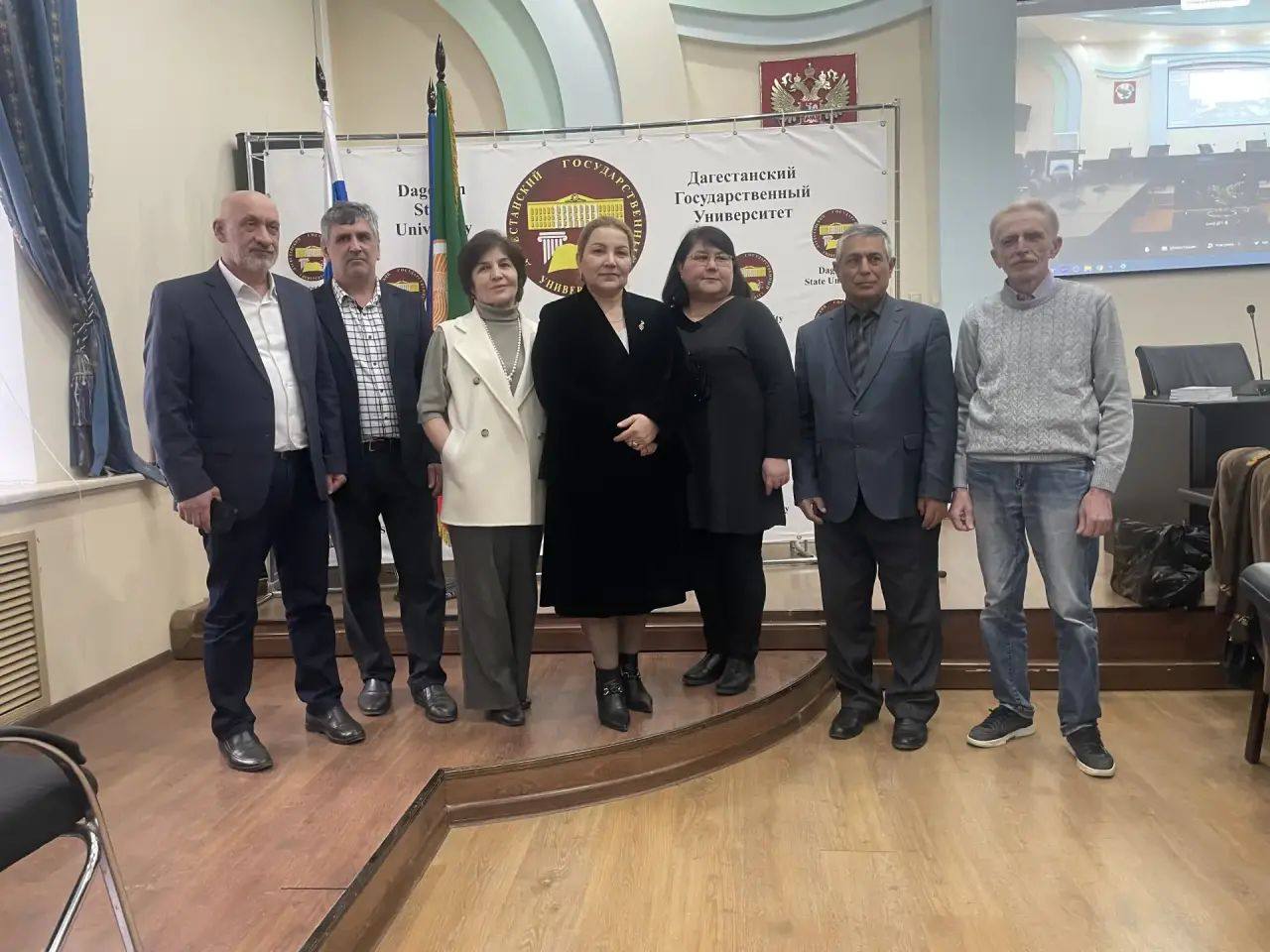 Алисултан Алисултанов принял участие в презентации «Разговорника на 14 языках народов Дагестана» в ДГУ