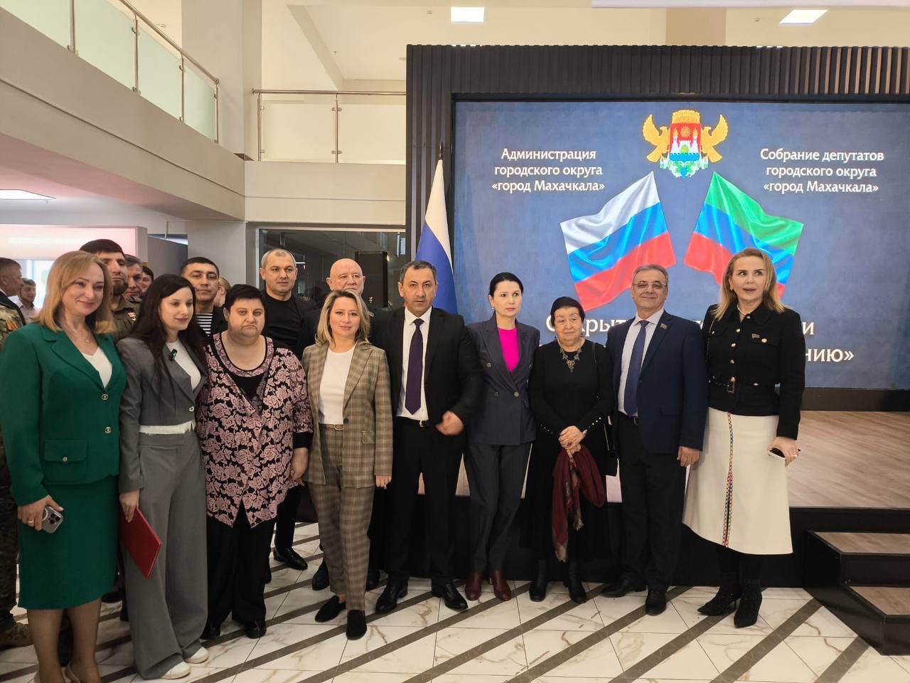 Заместитель председателя Общественной палаты Республики Дагестан Уллубий Эрболатов принял участие в фотовыставке «Донбасс. Путь к возвращению»