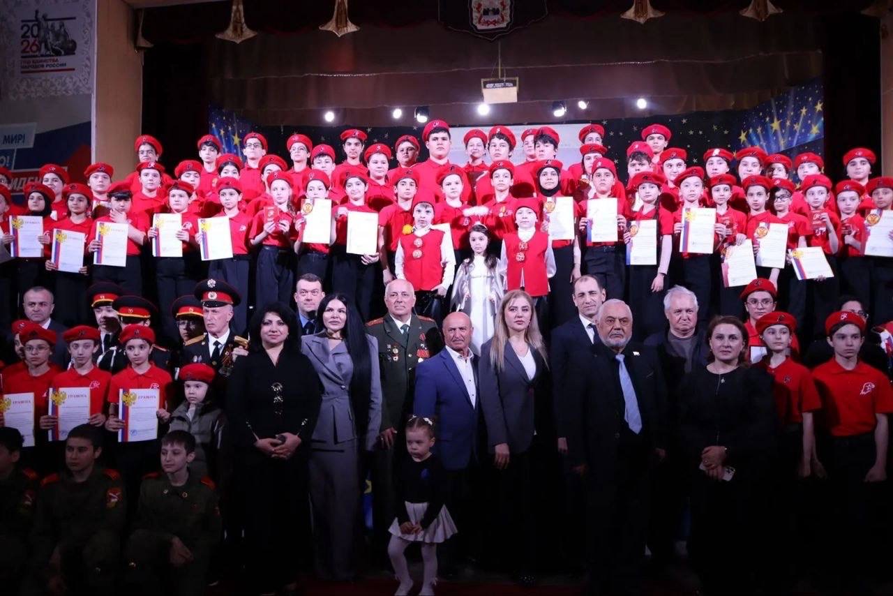 Член Общественной палаты РД Кахриман Ашуров принял участие в торжественном мероприятии, посвящённом 10-летию движения «Юнармия» в Дербенте