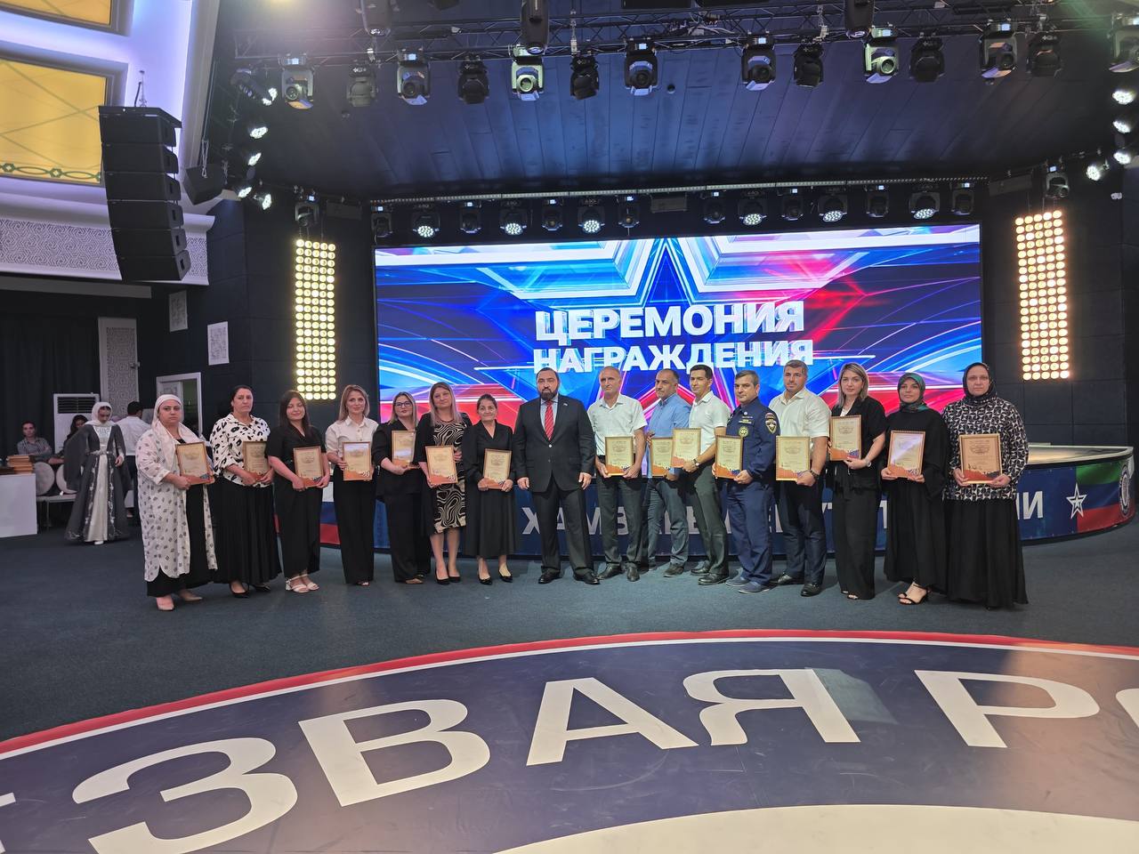 Член общественной палаты РД отмечен за вклад в развитие парламентаризма