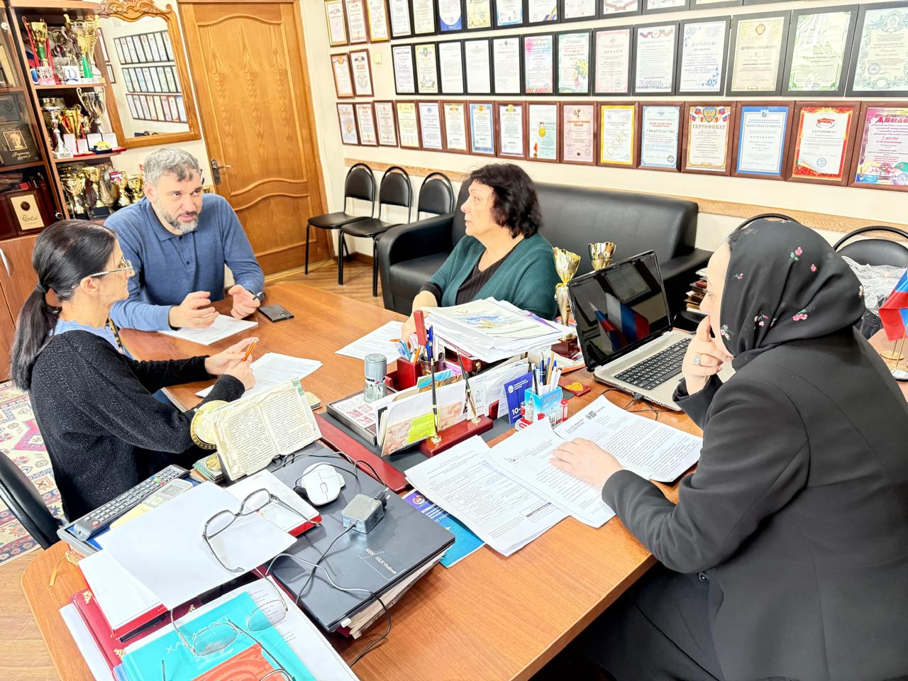 ОП РД обсудила проблемные вопросы учреждений здравоохранения Махачкалы