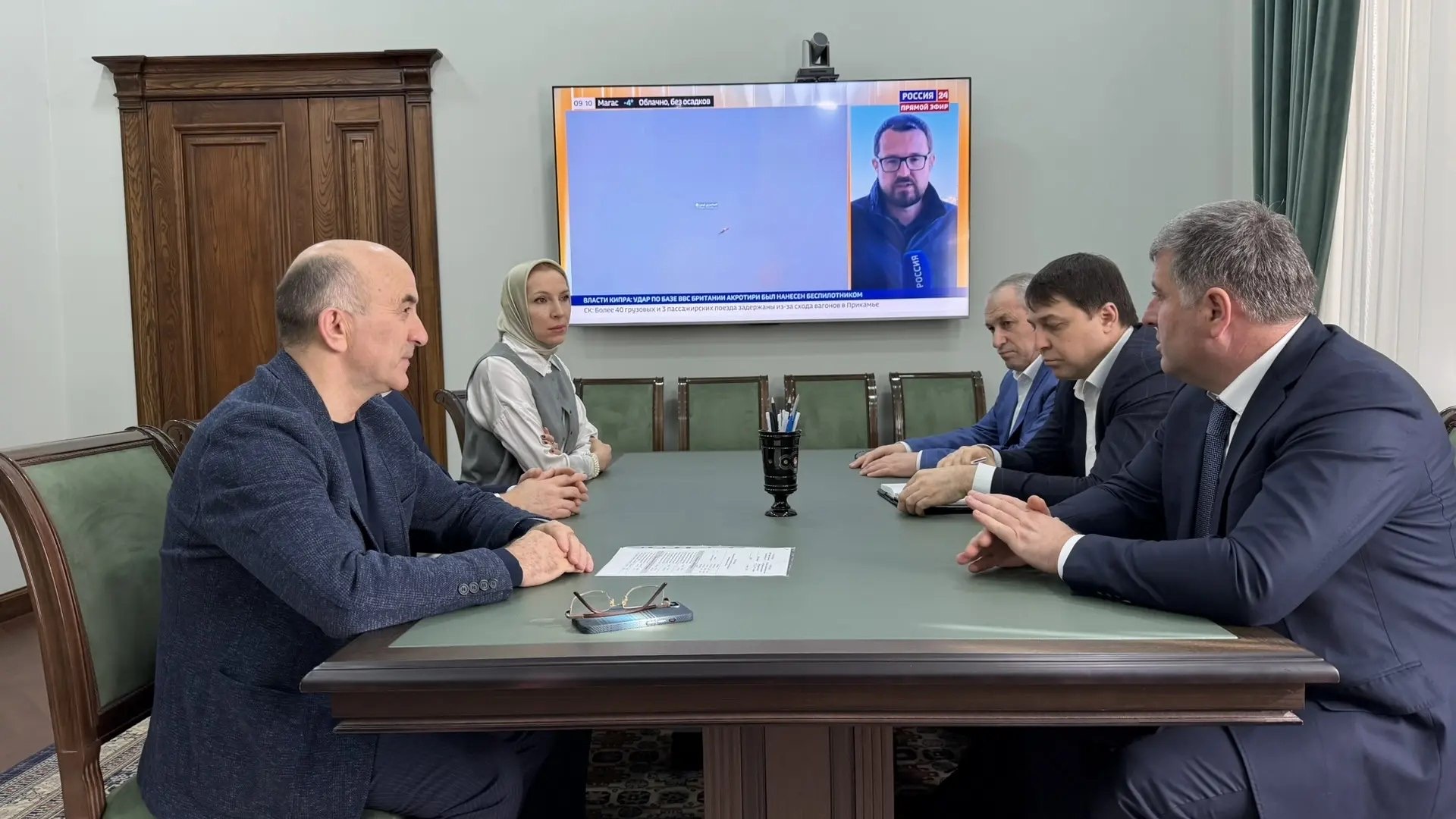 Состоялась рабочая встреча руководства Минфина Дагестана с председателем Общественного совета