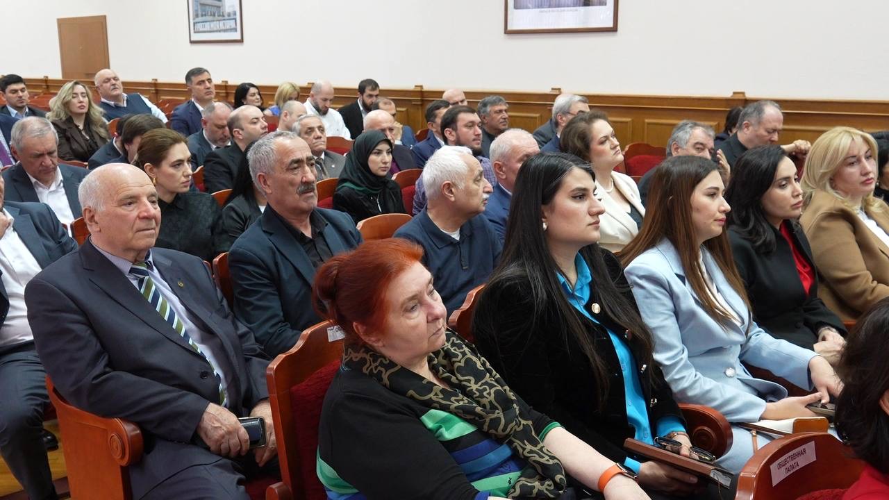 Ислам Магомедов