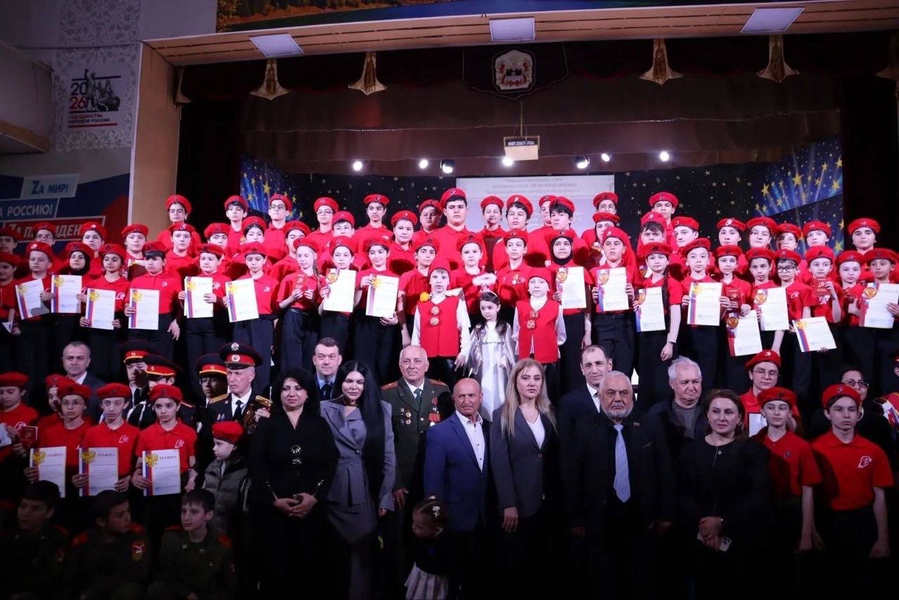 Член Общественной палаты РД Кахриман Ашуров принял участие в торжественном мероприятии, посвящённом 10-летию движения «Юнармия» в Дербенте