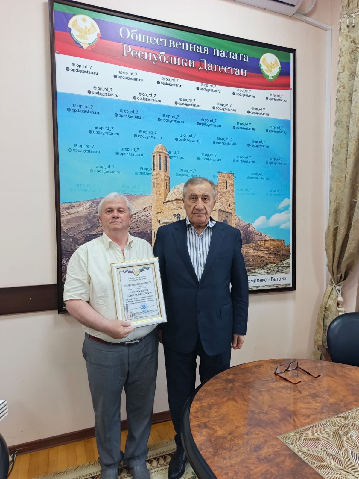 В Общественной палате Дагестана отметили заслуги общественников и представителей администрации Махачкалы