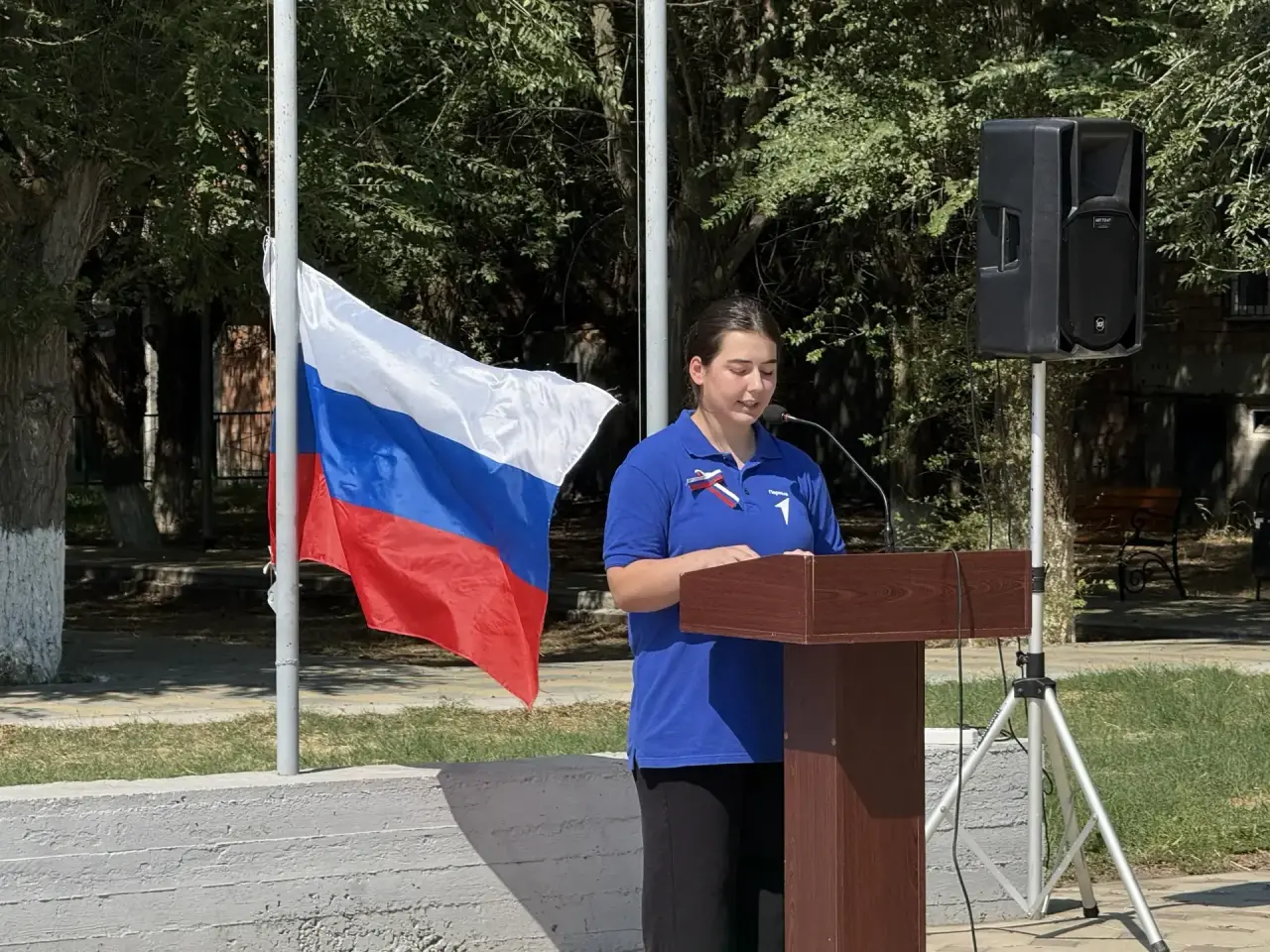 В Тарумовке состоялась торжественная церемония поднятия Государственного флага Российской Федерации, приуроченная ко Дню Государственного флага России
